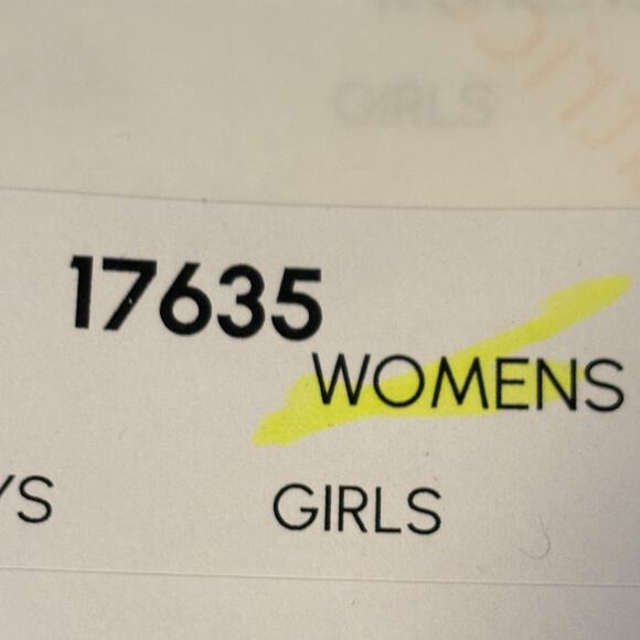 UGG Boots Womens Size 7.5 Black Suede Shearling Lined Ankle Booties Strap Winter - Picture 9 of 9